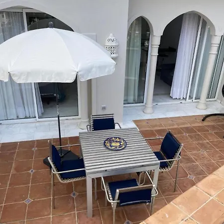 Ek Parque Lotus Apartment